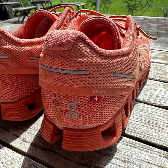 On Cloud Monochrome Flare Running Shoes - Picture 4 of 10